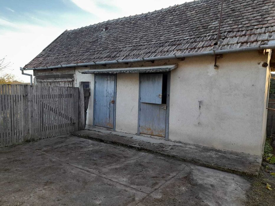 Ofer casa de vanzare