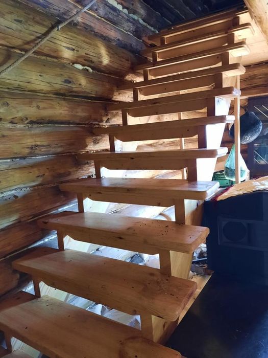 Casa din lemn rotund 60mp cu relocare inclusa