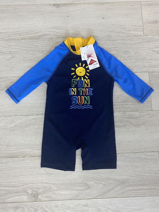 Costum inot/protectie solara copii marimea 110, nou
