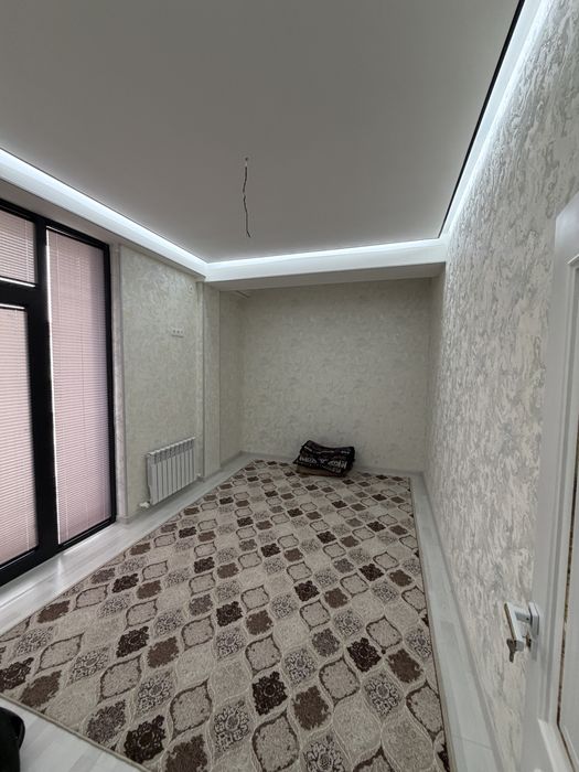 Yangi xayot tumani choshtepa metroni oldida