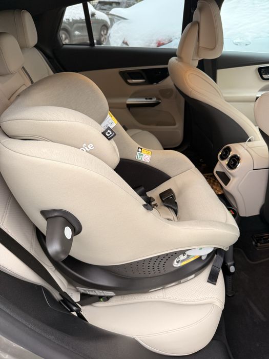 Scaun de copil Joie i-Pivot 360 cu baza isofix