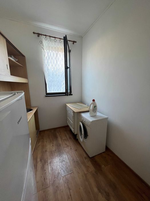 Дава се под наем Двустаен апартамент в Бургас, Център - 64 кв.м за 306 € - Снимка #2