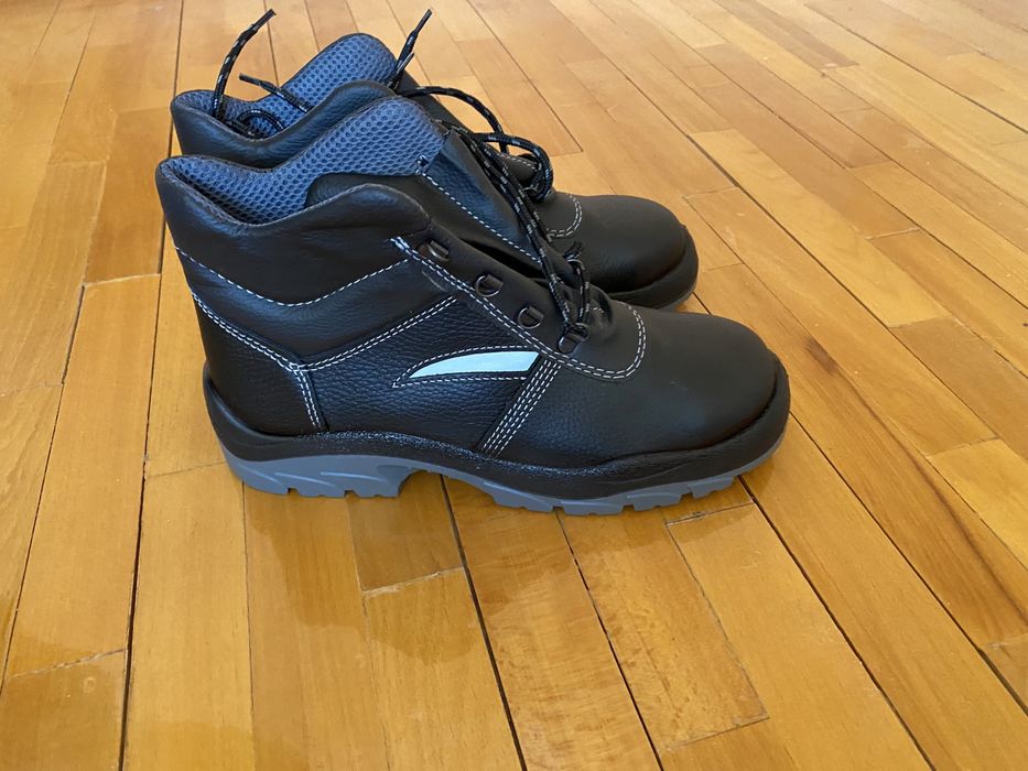 Продам спецобувь