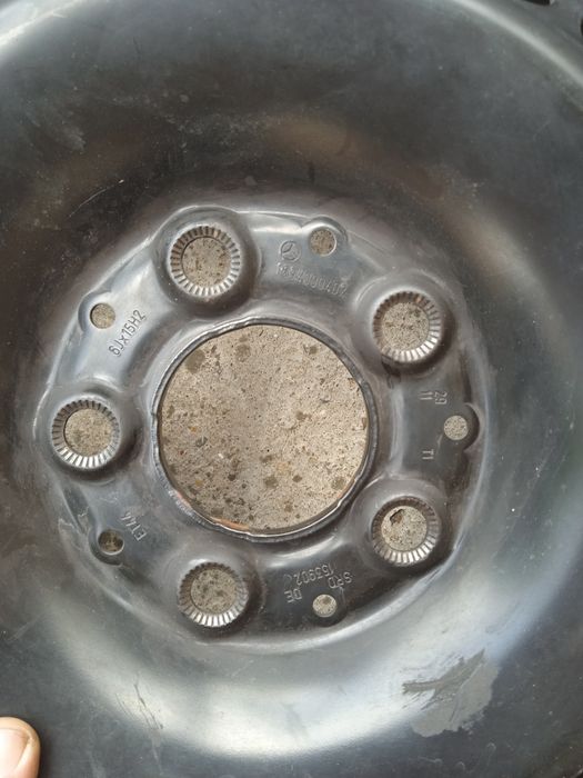 Джанти за Мерцедес ЕТ44 6j 15 А класаW169 25лв бройката R15 без Гуми .