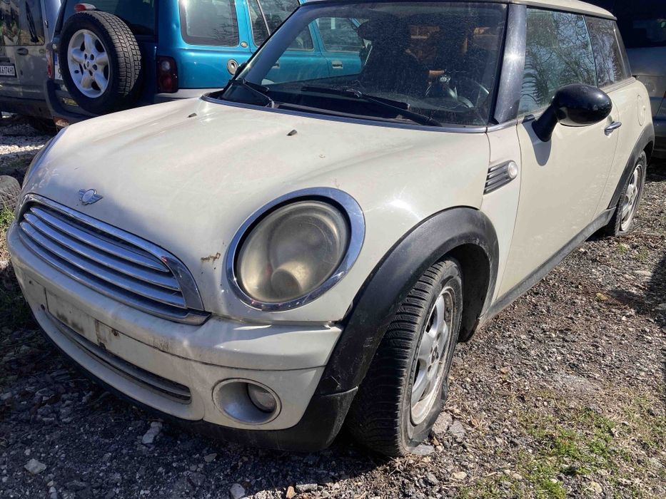 Продава се само на части Mini Cooper 1.4 2008год