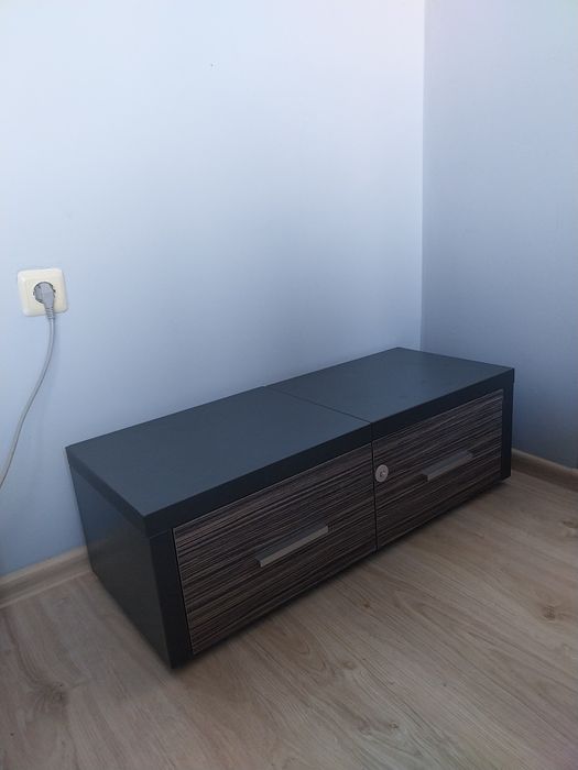 Спален комплект с нормални следи от употреба.