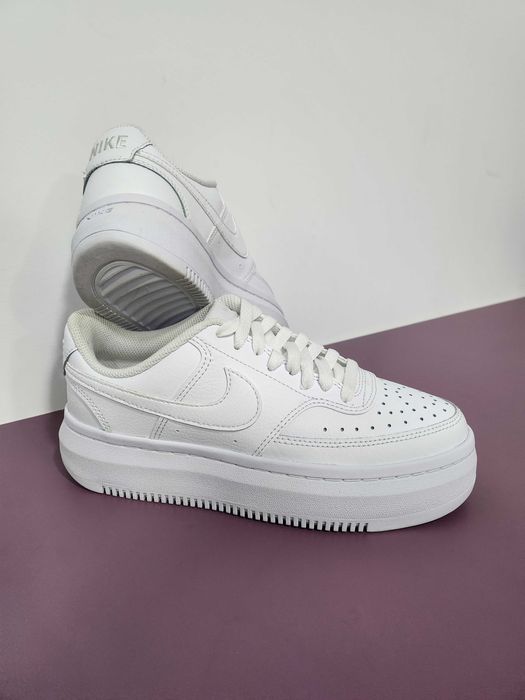 Сникърси на платформа, Nike Court Vision ALTA 38.5, 139 лв.