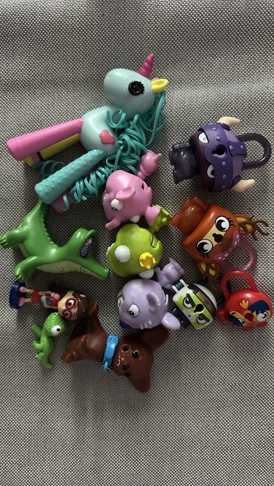 Наборы игрушек классных продам дешево