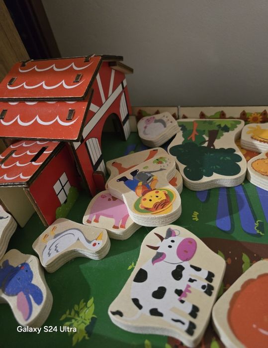 Бебешка подложка за игра и дървена ферма