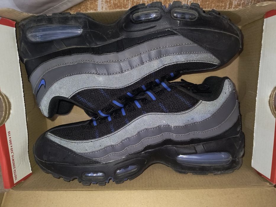 Vând adidiași Nike Air Max