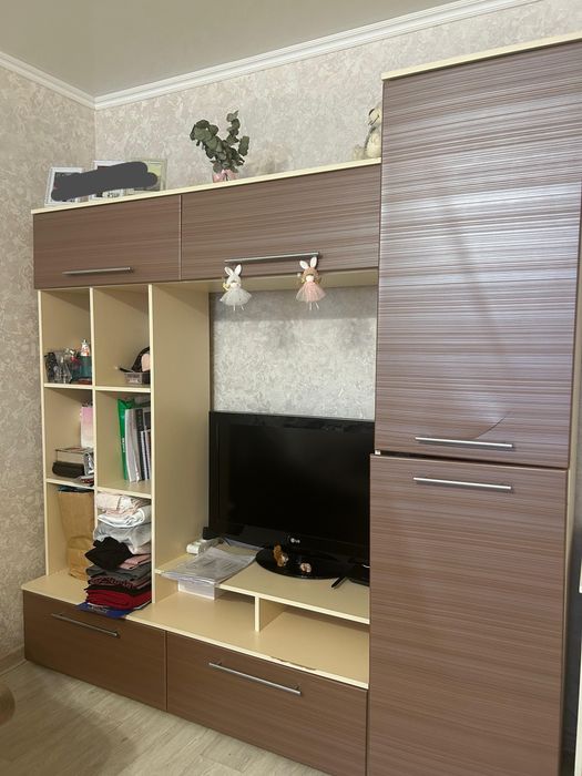 Продам стенку 8 мкр