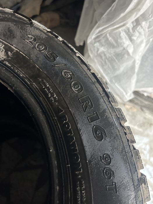 205/60/16 NOKIAN