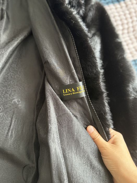 Продам новковую шубу