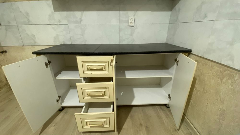 Кухонная гарнитура
