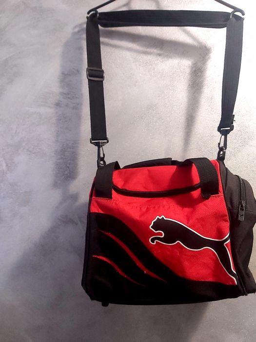 Geanta de umar pentru fitness marca Puma
