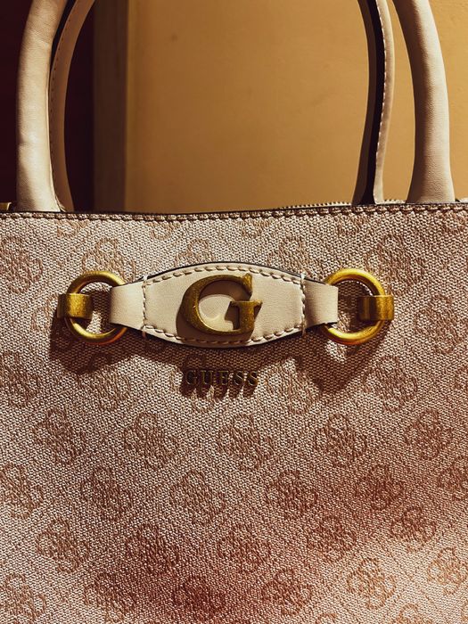 Дамска чанта Guess