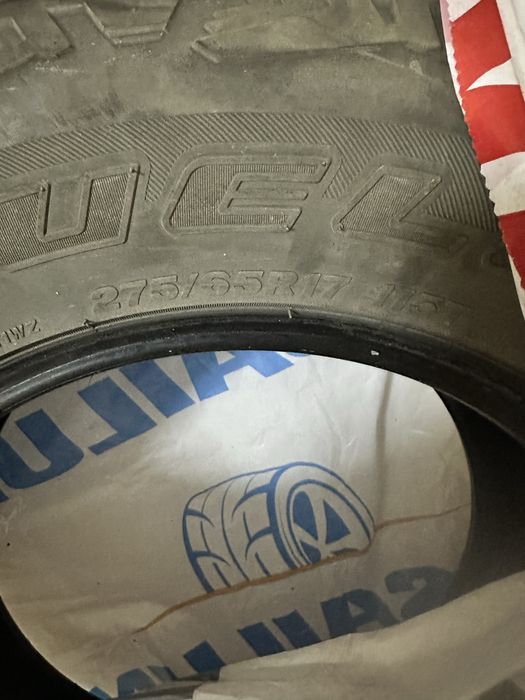 Bridgestone Dueler A/T 275/65/17