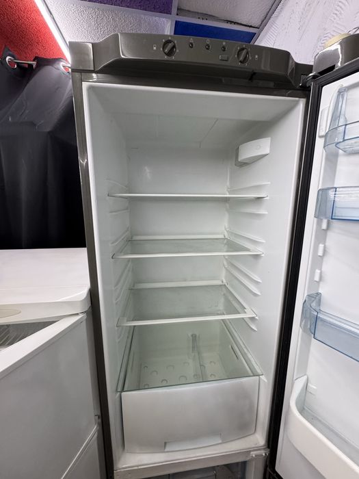 Хладирнек с фризер gorenje