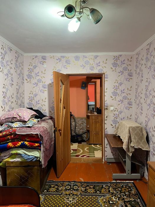 Продаеться 3 ком. Кв. 4 этаж середина