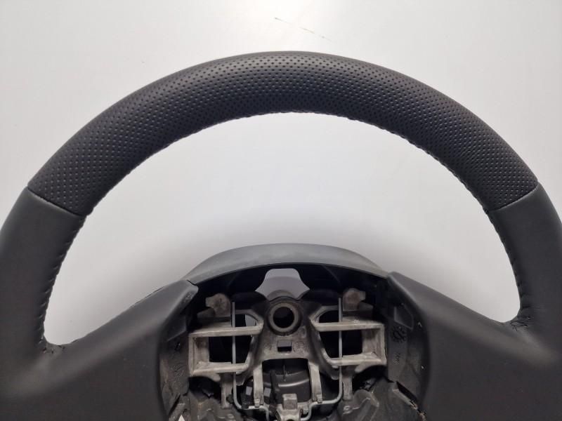 Volan piele perforata cu comenzi Opel Vivaro B