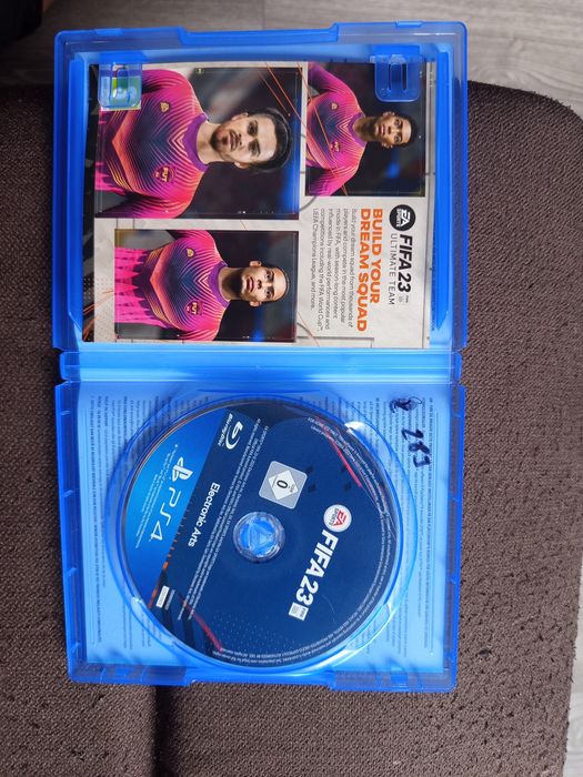 Vând FIFA 23  PS4