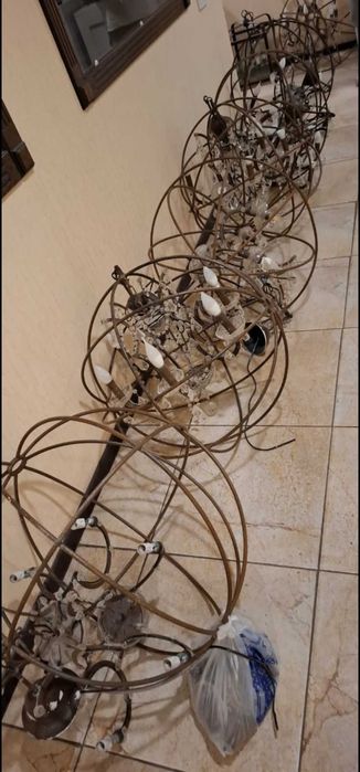 Продам много разных люстр и бра