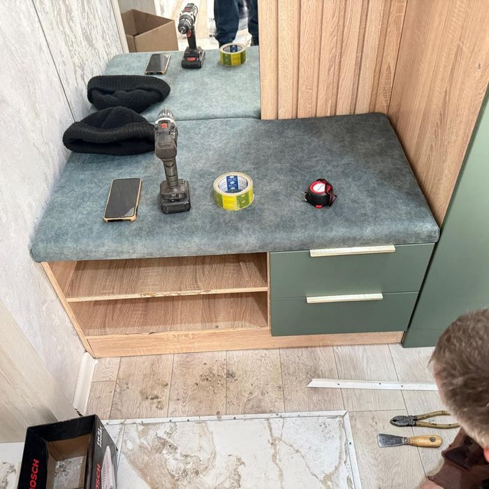 Продам прихожую. Цена договорная