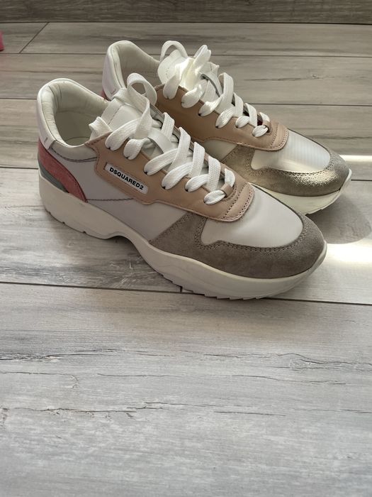 Sneakers Disquared2