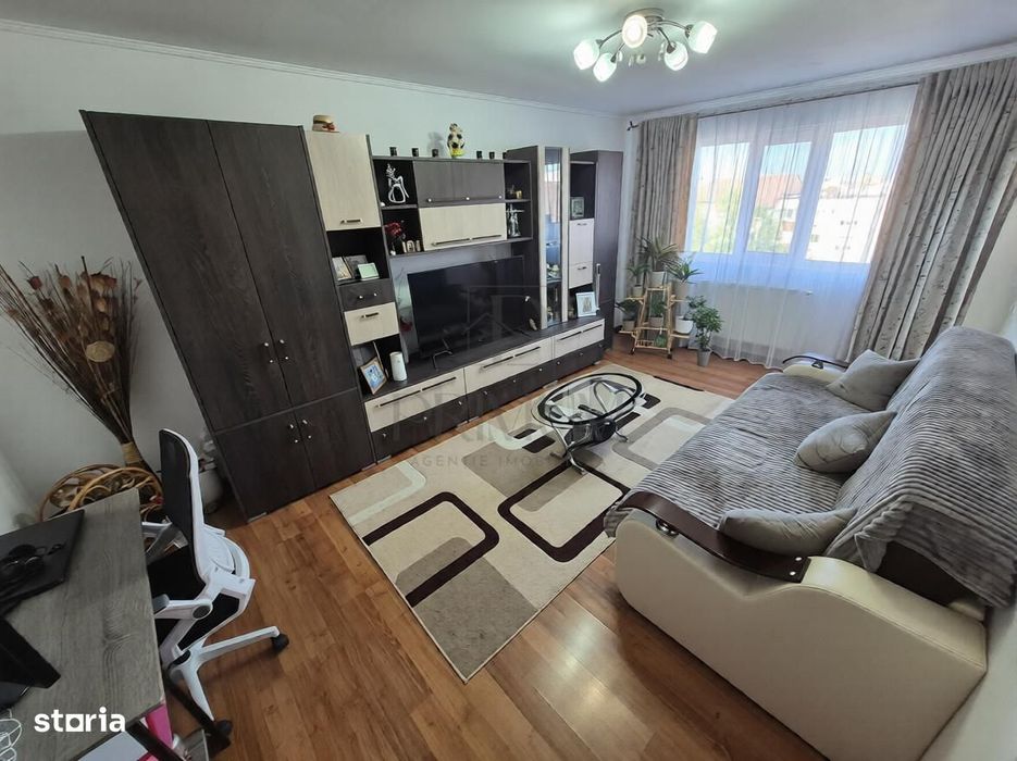 Soarelui - Bloc Izolat - 3 Camere - Centrala Proprie - Clima - Decoman