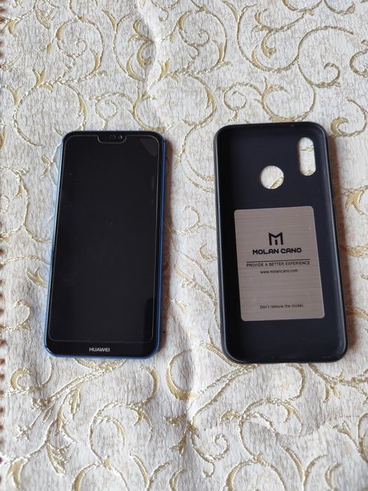 Продавам смартфон Huawei p20lite