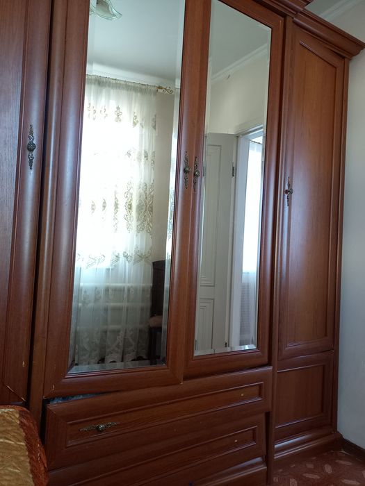 Продаю      шкаф