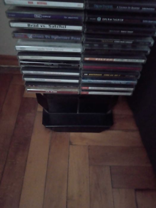 Стойка за cd дискове