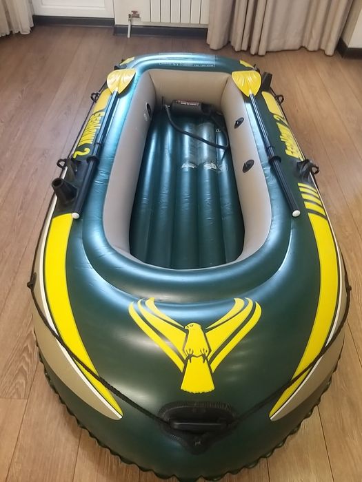 Продам надувную лодку
