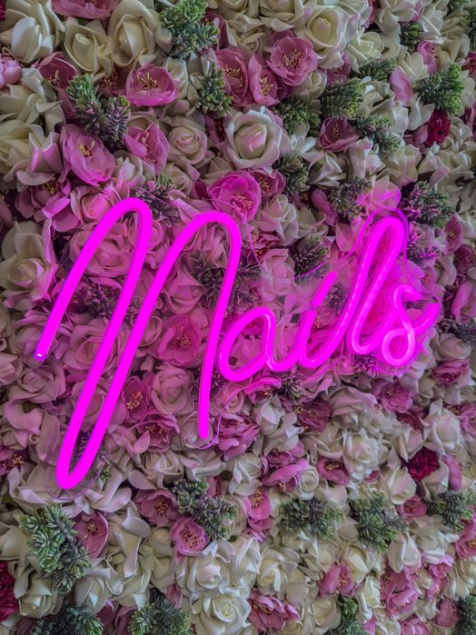 Пано с изкуствени цветя