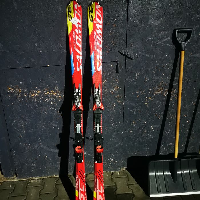 schiuri 170 cm salomon equipe gc