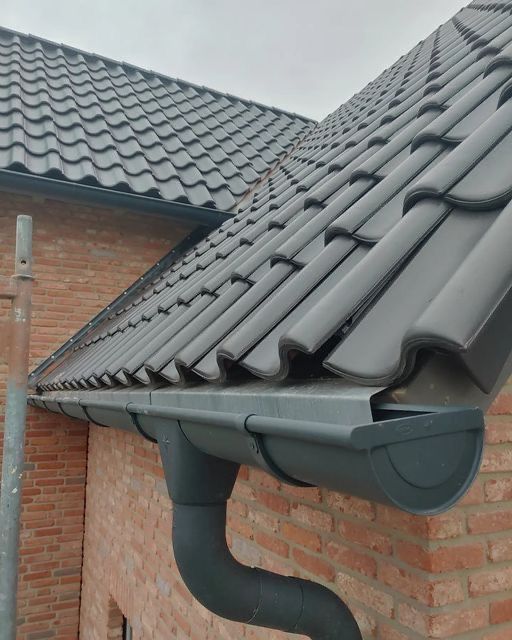 Acoperisuri tigla metalica reparatii dulgherie terase mansarde jgheab