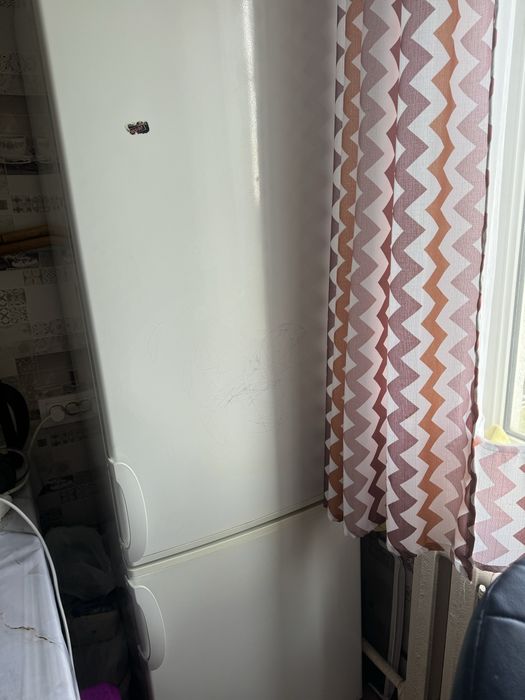 Продам холодильник