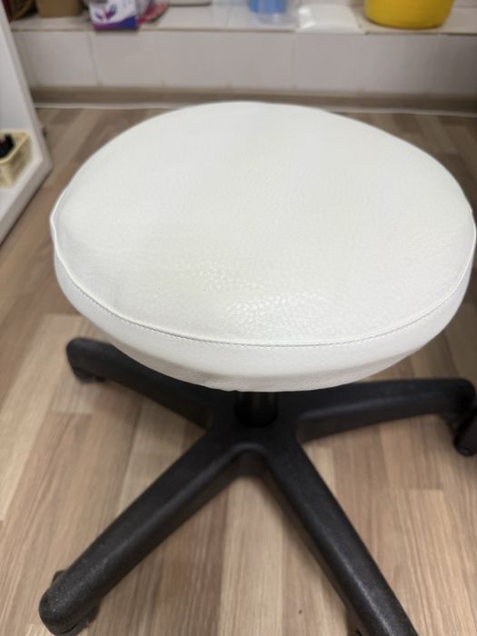 Продам кресло для педикюра + стул для мастера