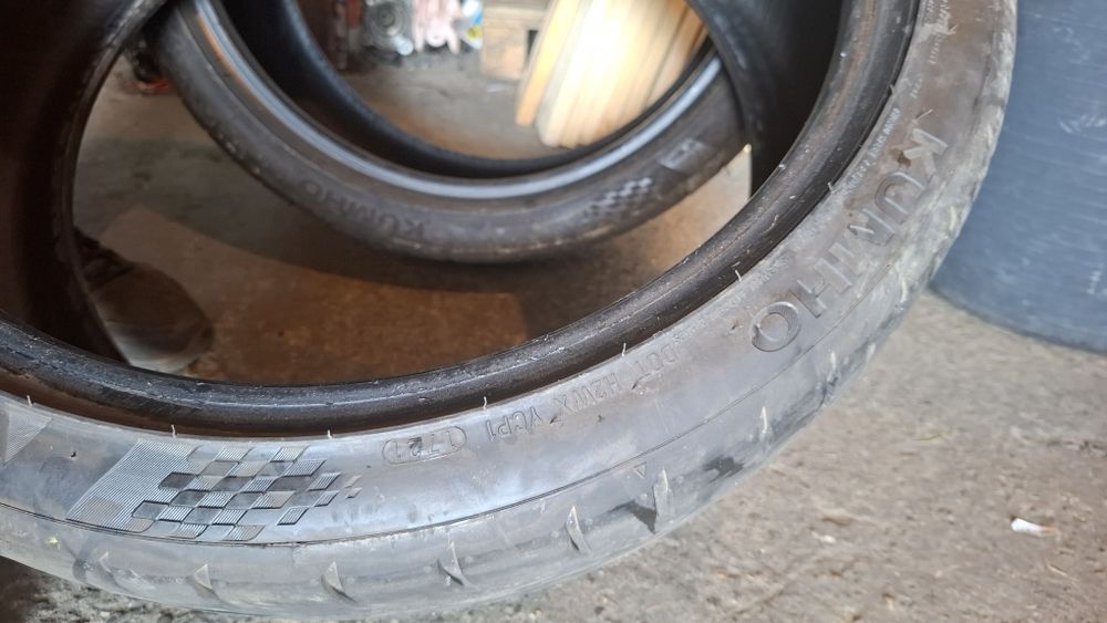 Set 2 anvelope 245/35R19 Kumho dot 2321