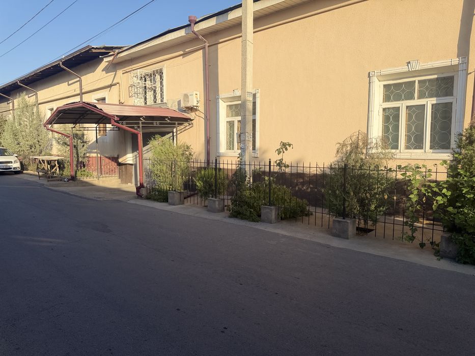 Xovli sotiladi yashnobod tumani gozal kochasida