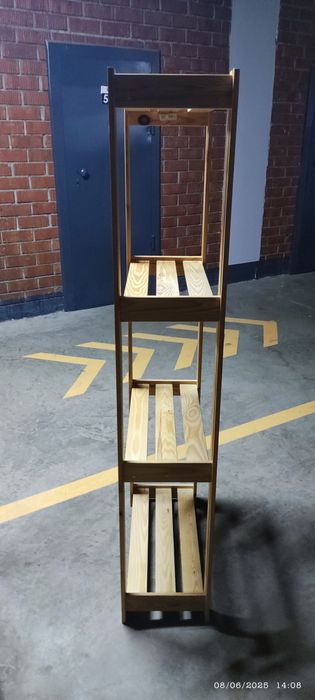 Продам этажерку (стеллаж) из дерева