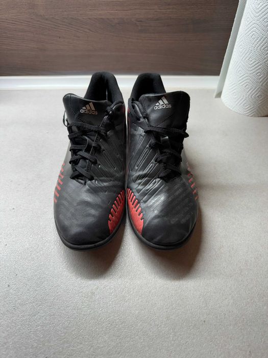 Спортни обувки тип таралежки