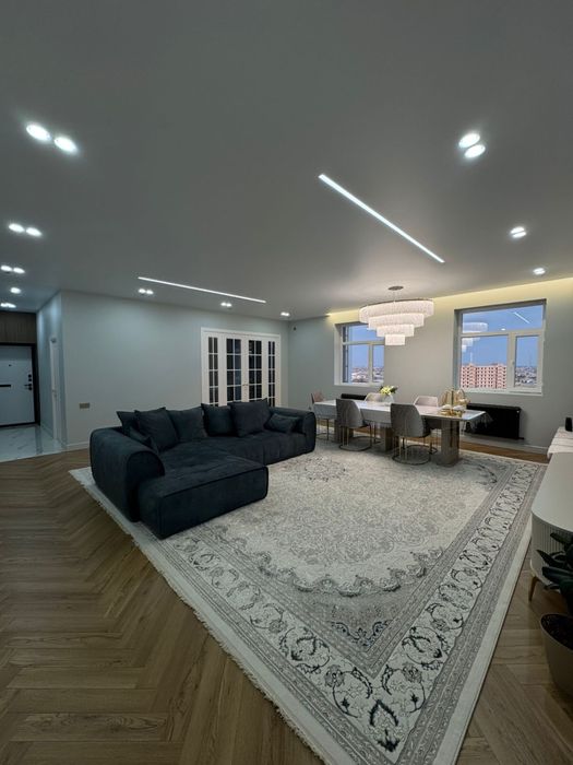 Клем ковер в отличном состоянии