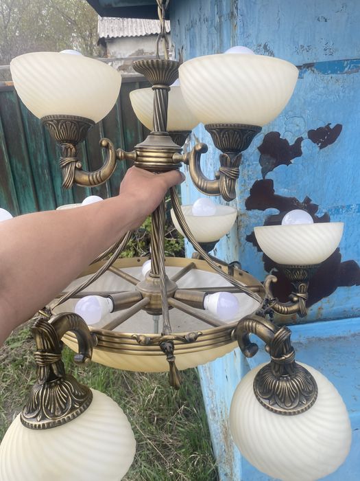 Комплект люстры и плафоны настенные