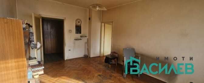 Продава се Тристаен апартамент в София, Център - 76 кв.м за 3158 €/кв.м - Снимка #2