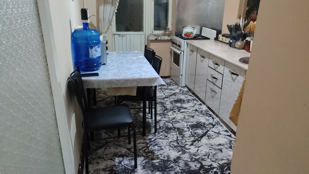 3 мкр да квартира сотилади 68кв