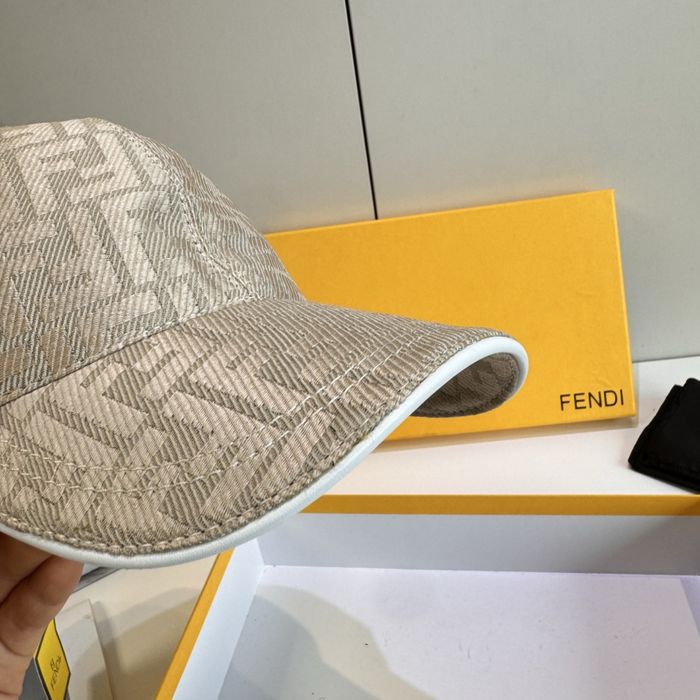 Sapca Fendi , calitate premium , pe comanda , noua