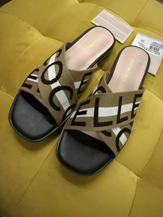 Coccinelle сандали