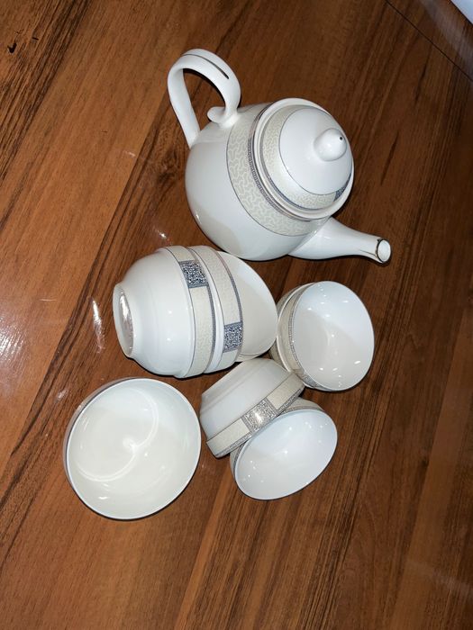 Чайник и пиалки 8 шт