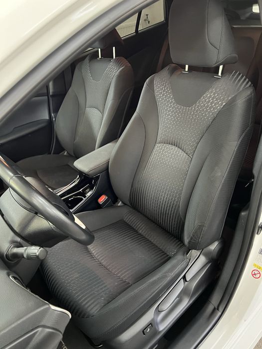 Toyota Prius Plug-in Hibrid Executive 1,8 benzină Pret afisat TVAIncus